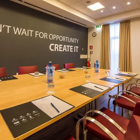 - Fiera By Ihg Hotel Bologna