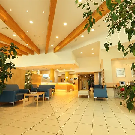 - Fiera By Ihg Ξενοδοχείο 4*