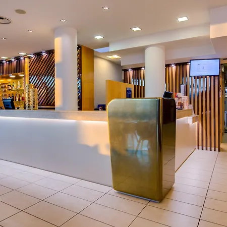 - Fiera, An Ihg 4*